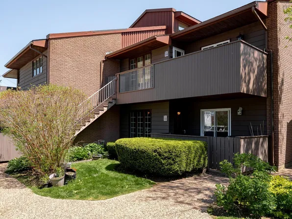4 Rose Way #14, Halifax, NS B2Y 4L9