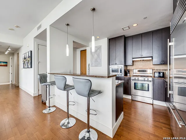 610 E Market St #2711 — Photo 10