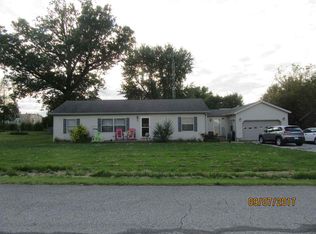 212 S Main St, Dale, IN 47523