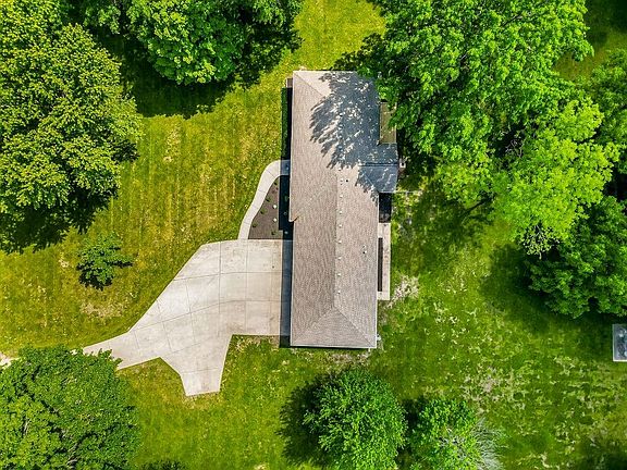 4th image of 25206 Lone Pine Dr