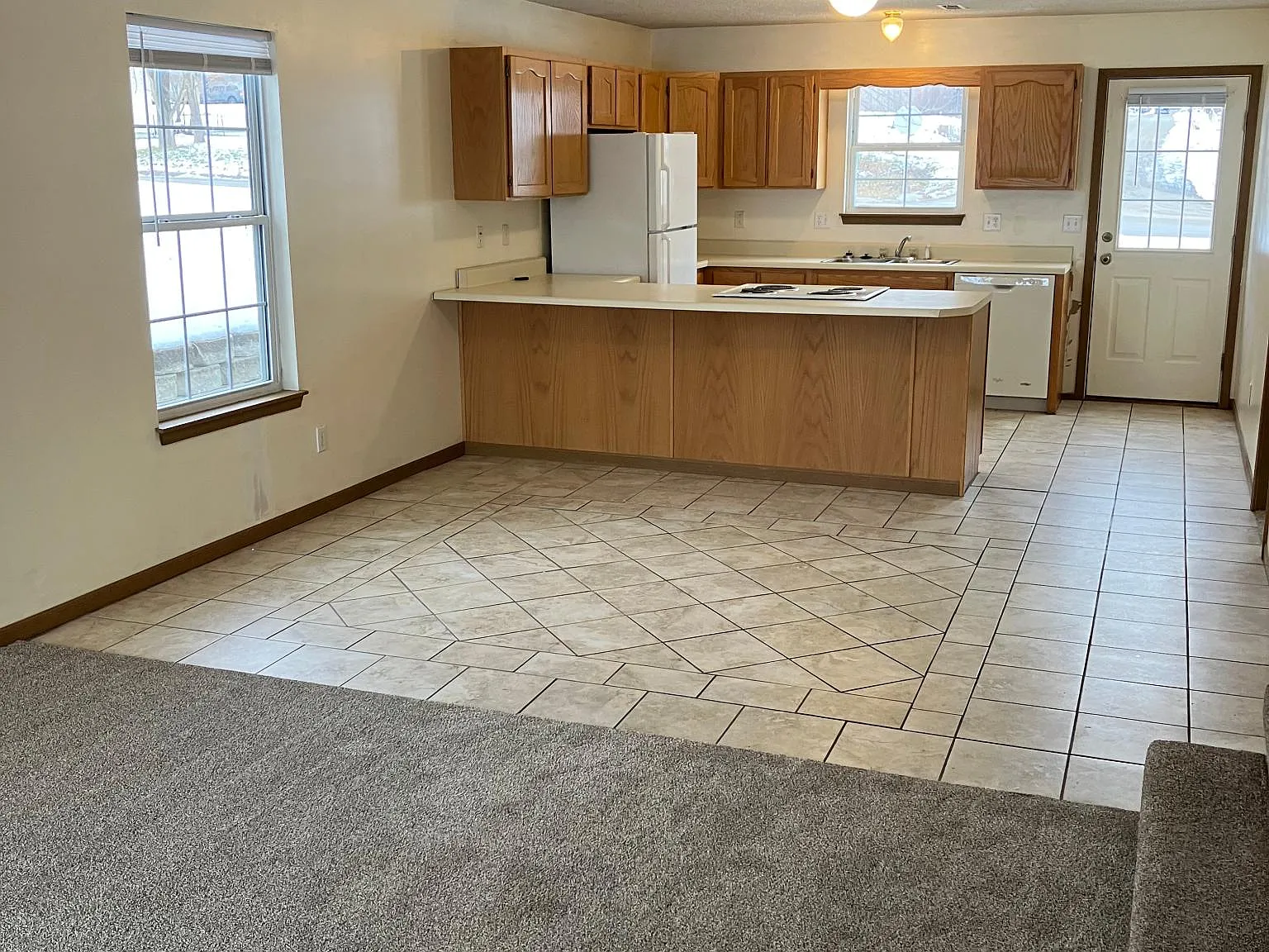 201 Truman St — Photo 1