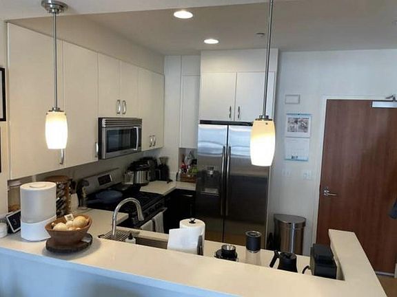 5th image of 555 Bartlett St APT 322