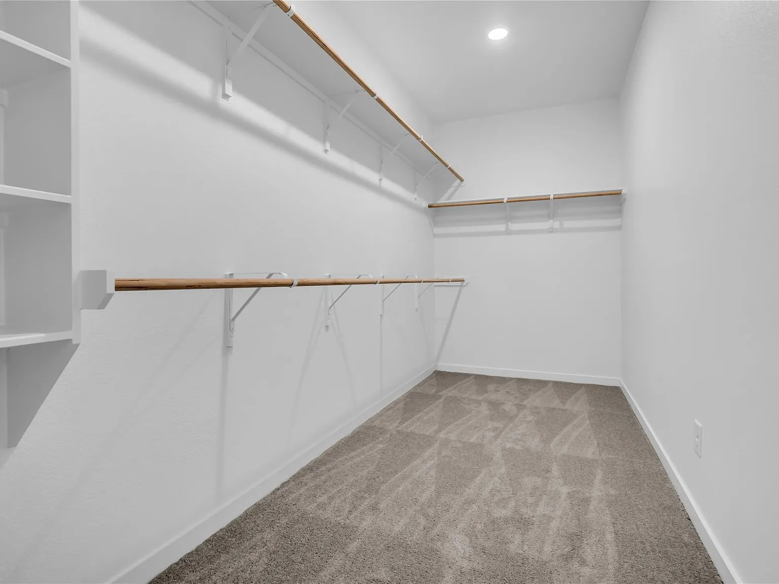 3 bed, 2.5 bath, 1635 sqft, $2,150 — Photo 1