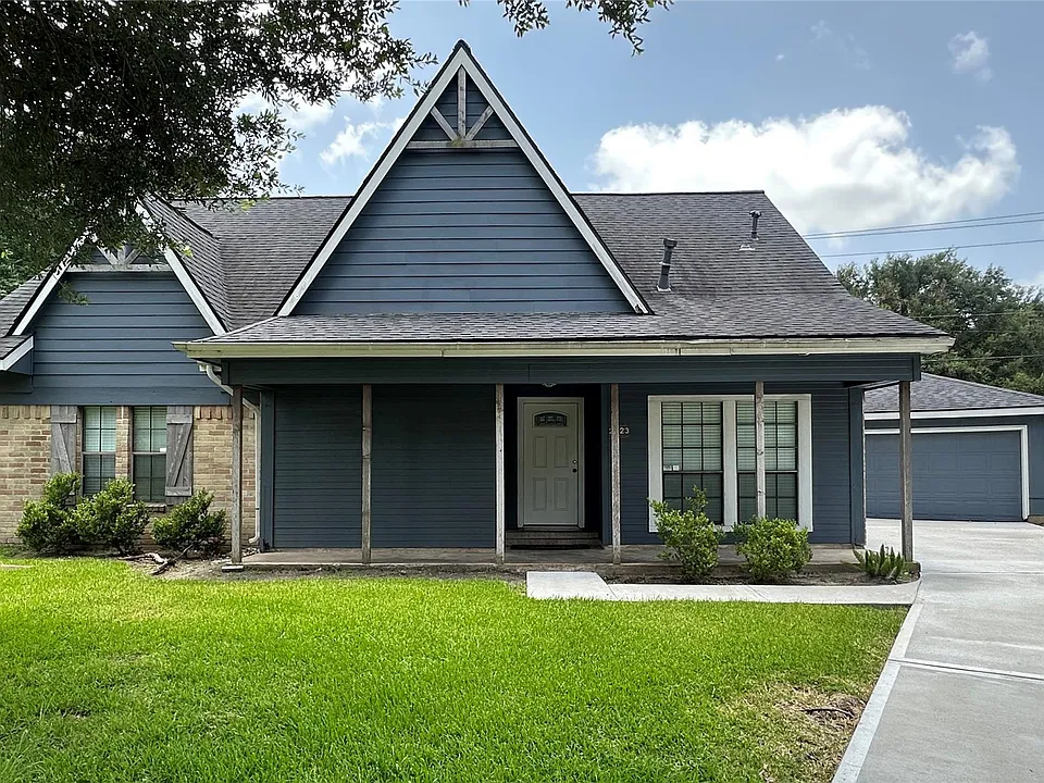 2523 Castle Pl