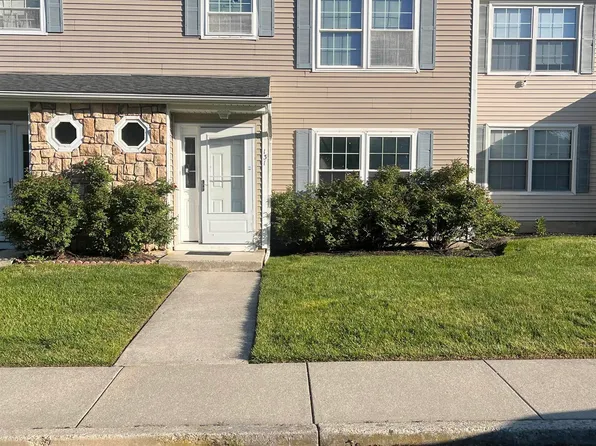 131 London Ct #131, Egg Harbor Township, NJ 08234