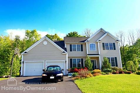 1st image of 3 Oakmont Ter