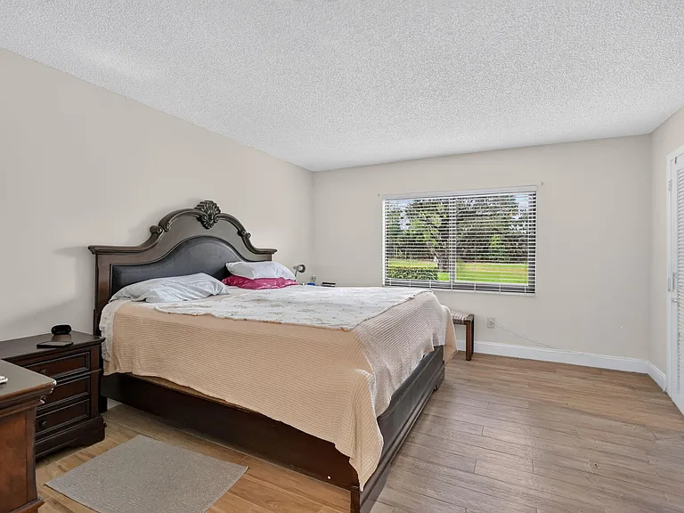 21211 Lago Cir #C — Photo 19