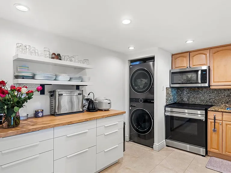 1915 Brickell Ave #C1612 — Photo 12