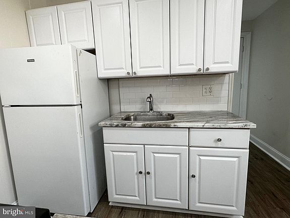 5th image of 1925 W Passyunk Ave Floor 2
