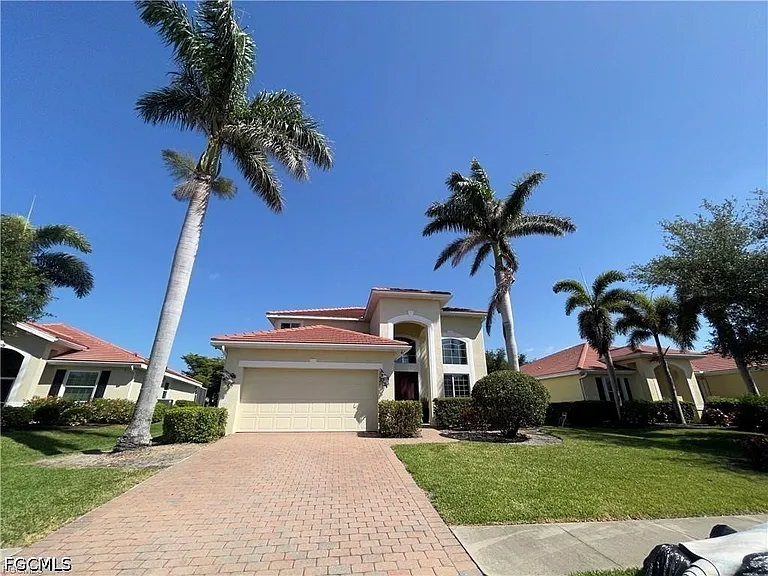 2427 Ashbury Cir — Photo 2