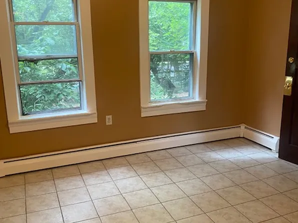 18-20 Wheeler Ln #18, Watertown, MA 02472