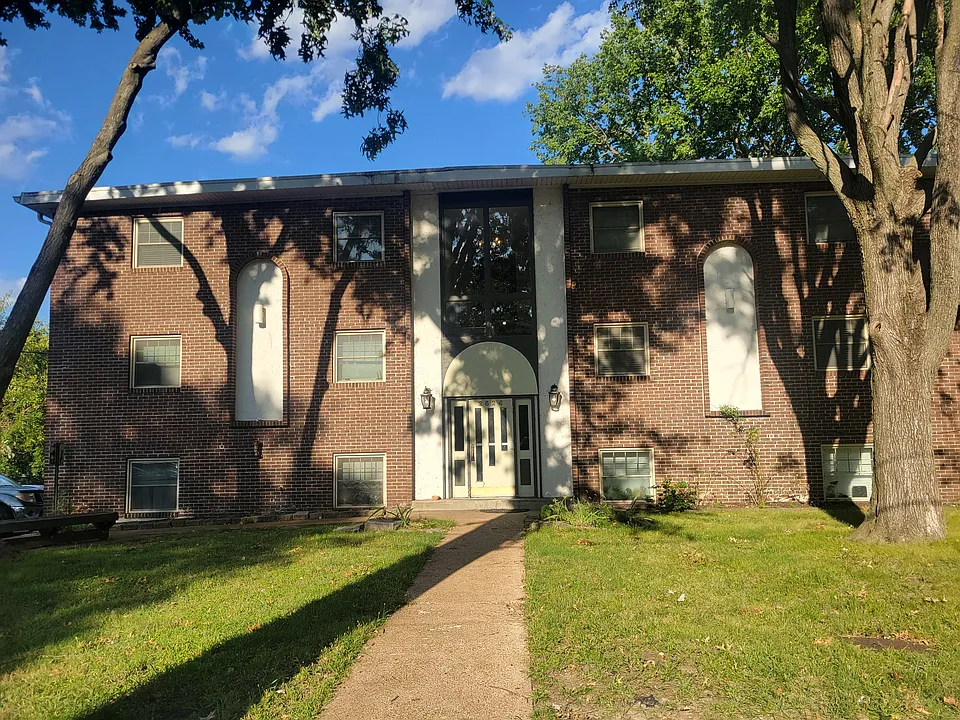 Roseland Terrace Apartments