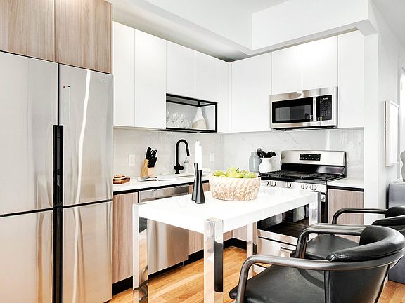 4th image of 2155 Caton Ave #31G