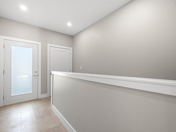 3rd image of 55 Keepsake Cres
