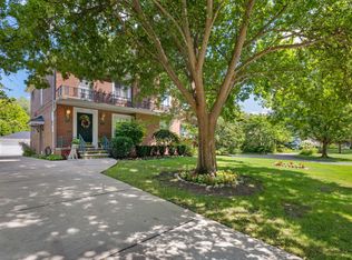 716 Trombley Rd #716, Grosse Pointe, MI 48230