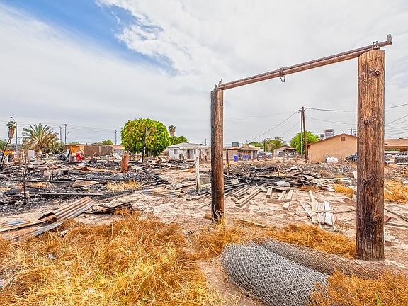 5th image of 3320 W 8th St