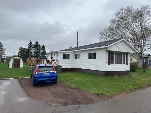 10 West Dr, Summerside, PE C1N 6T6