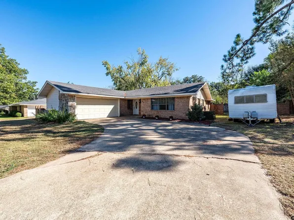 109 Teresa St, Lindale, TX 75771