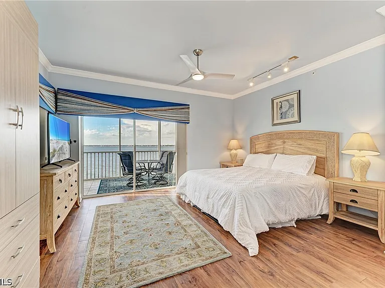 14813 Laguna Dr #401 — Photo 27
