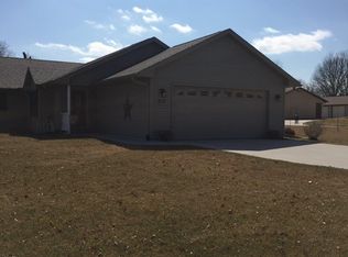 215 E Garfield St, Clarinda, IA 51632