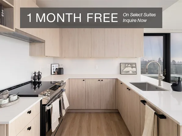 Century, 250 E 15th St, North Vancouver, BC V7L 0J6