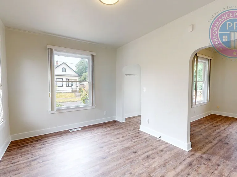 3723 SE Stephens St — Photo 5