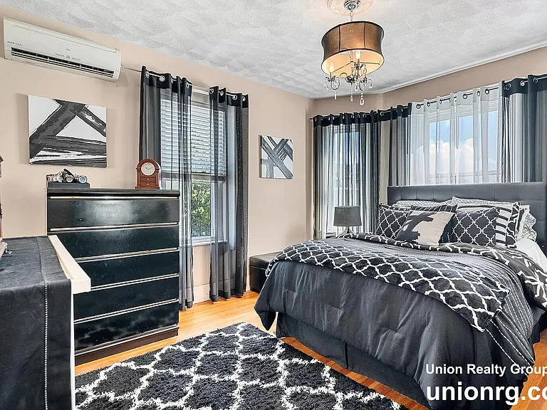 94 Saint Andrew Rd #2 — Photo 4