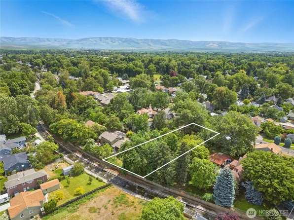 827 Hobson Street, Walla Walla, WA 99362