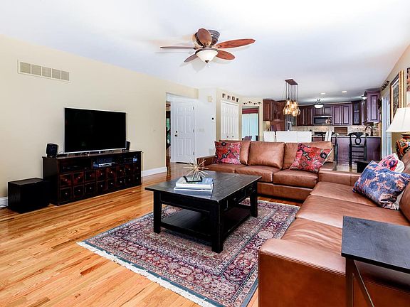 5th image of 4443 Forder Oaks Dr