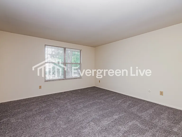 8213 Mount Carmel St — Photo 13