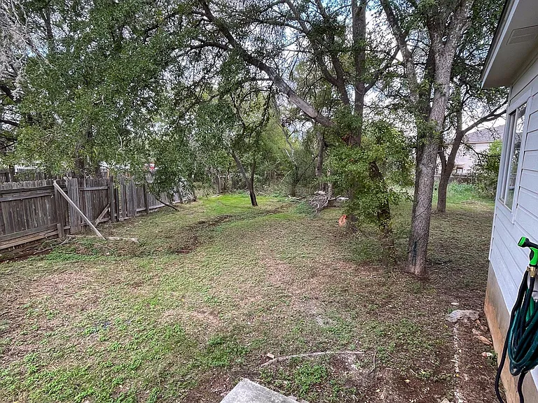 117 Cedargrove St — Photo 19