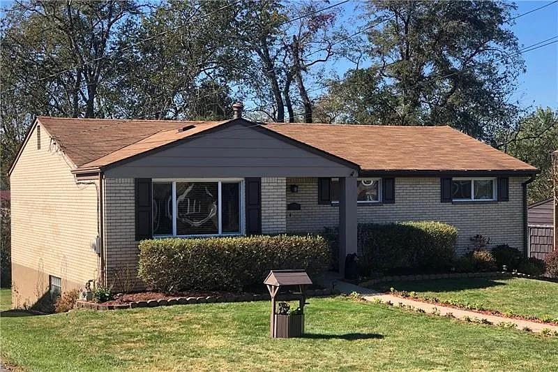 149 Laurie Dr photo 1