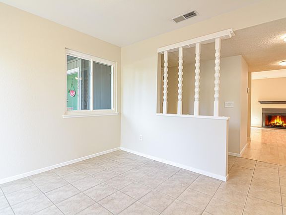 3rd image of 5221 Lake Knoll Ln