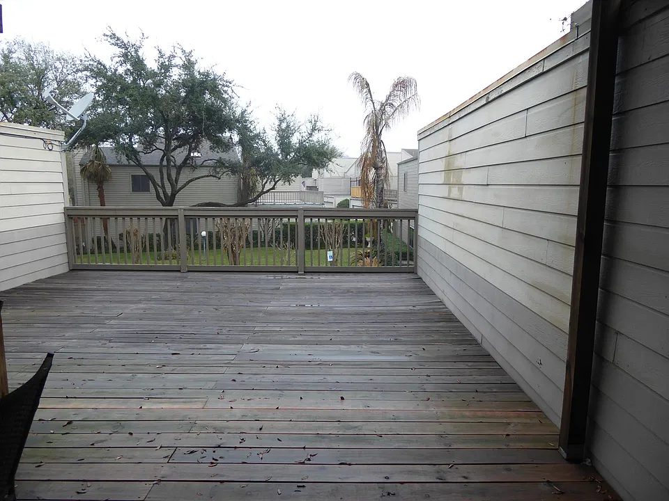 2nd floor private deck