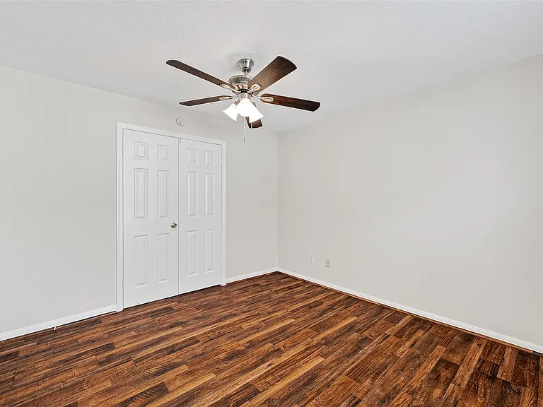 4539 Springfield Lakes St — Photo 16