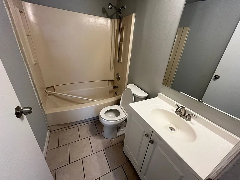 1515 Retreat St — Photo 5