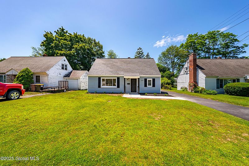 3rd image of 2095 Fiero Avenue