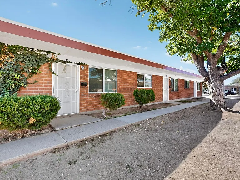 536 Cardenas Dr SE — Photo 15