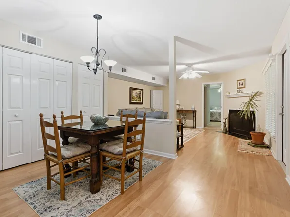 2831 Edridge Ct APT 202, Raleigh, NC 27612