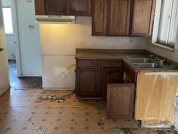 4th image of 2619 Hord Ave