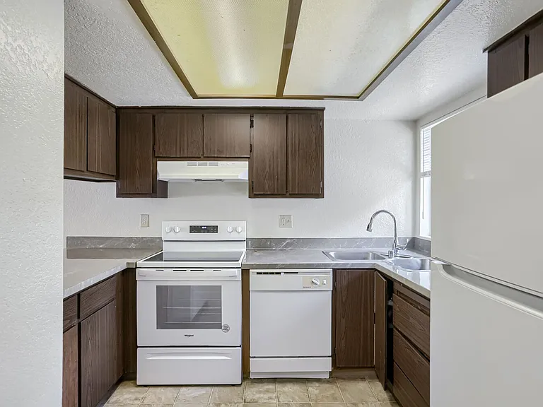 6911 Rainier Dr #3 — Photo 2