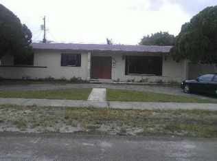 2350 NW 182nd Ter, Miami Gardens, FL 33056