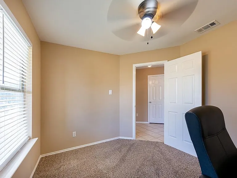 3603 Avalon Castle Dr — Photo 8