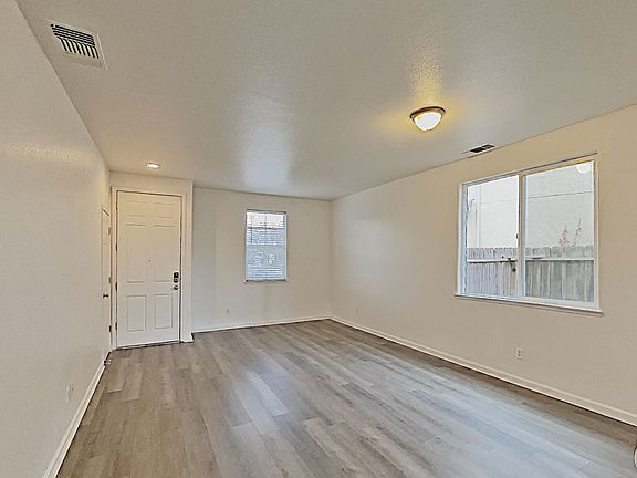 5th image of 8857 Amberjack Way