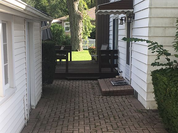 5th image of 12303 S 69th Ct