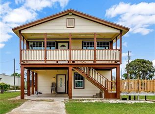 1504 W Jackson Ave, Port O Connor, TX 77982