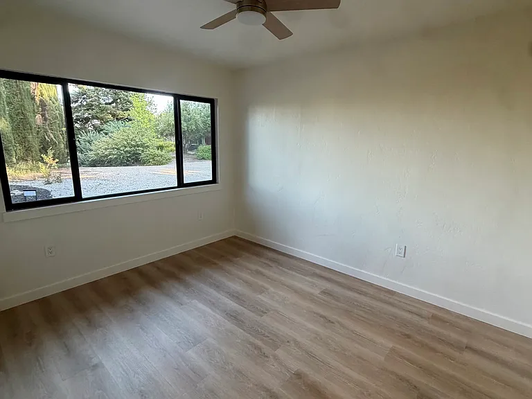 750 Gough Ave #750 — Photo 9
