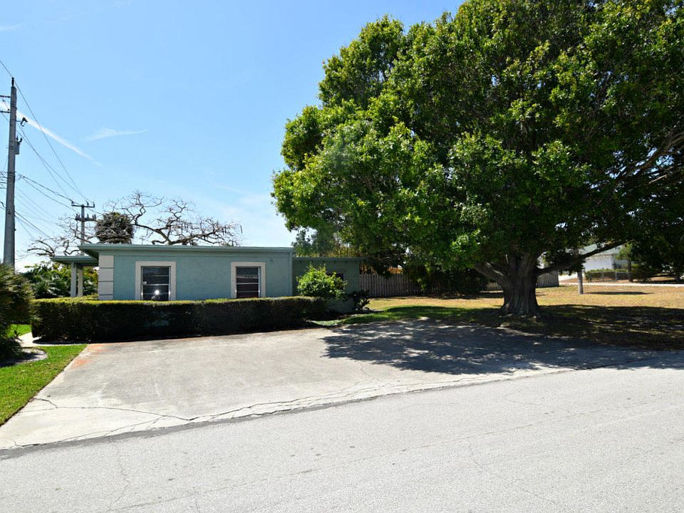 1st image of 2477 NE Dixie Hwy