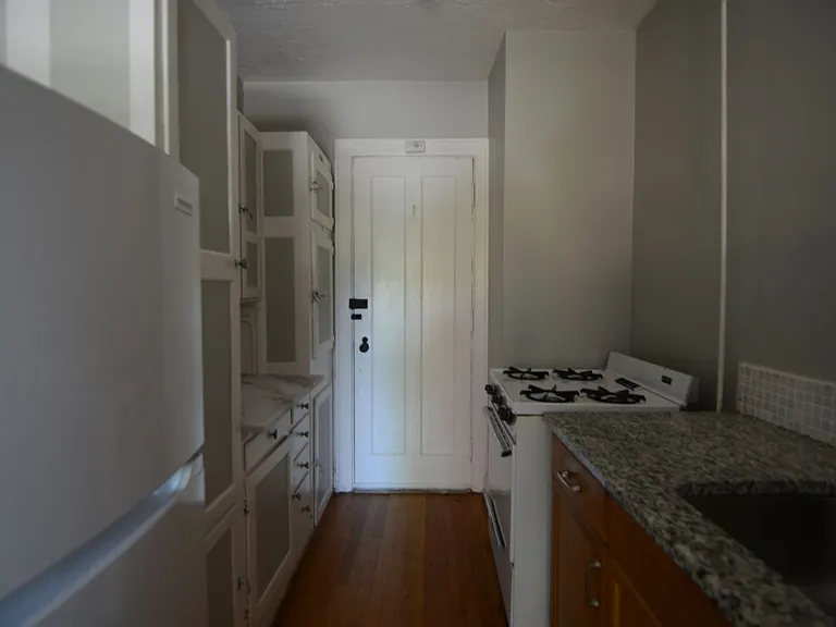 2532 Highland Ave — Photo 6
