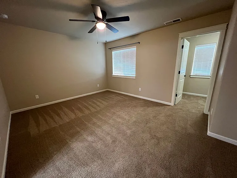 3395 SW 28th St — Photo 7